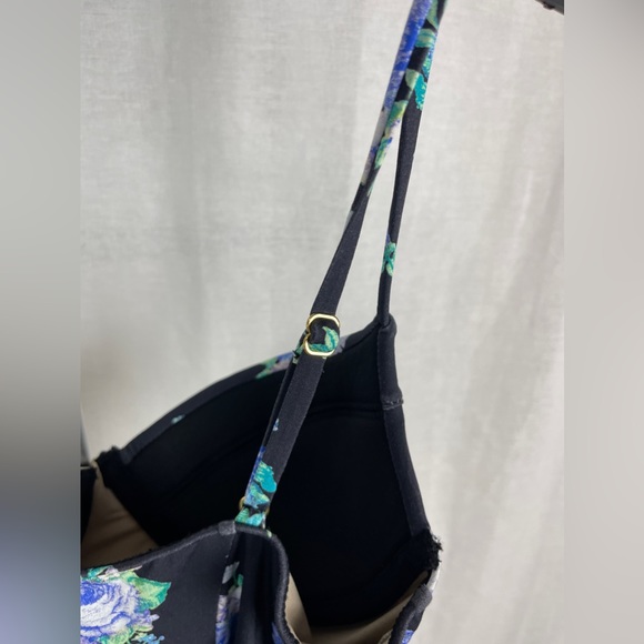 WeWoreWhat Underwire Black With Blue Flowers One-Piece Size Medium NWT - Picture 5 of 11